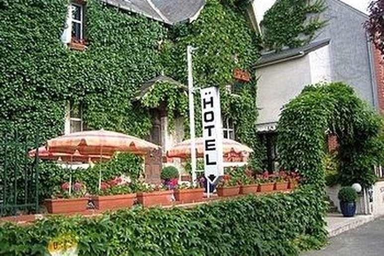 Auberge De La Fontaine Aubigny-sur-Nere Exterior photo
